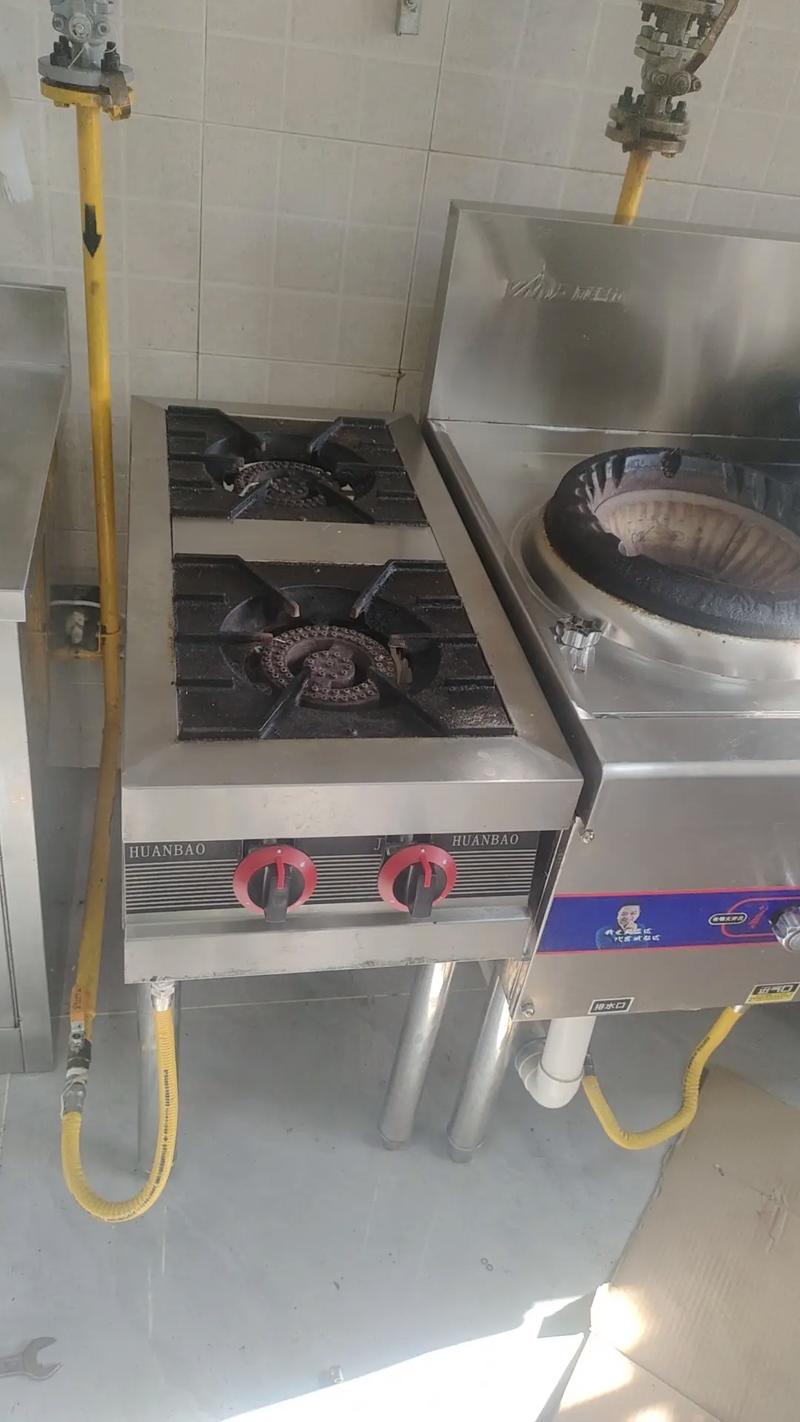 安裝維修燃氣灶具與家用電器 安全、專業(yè)、便捷的一站式服務